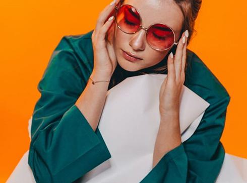 Purtați lenjerie de in vara pentru a crea cu ușurință un look relaxat și high-end!